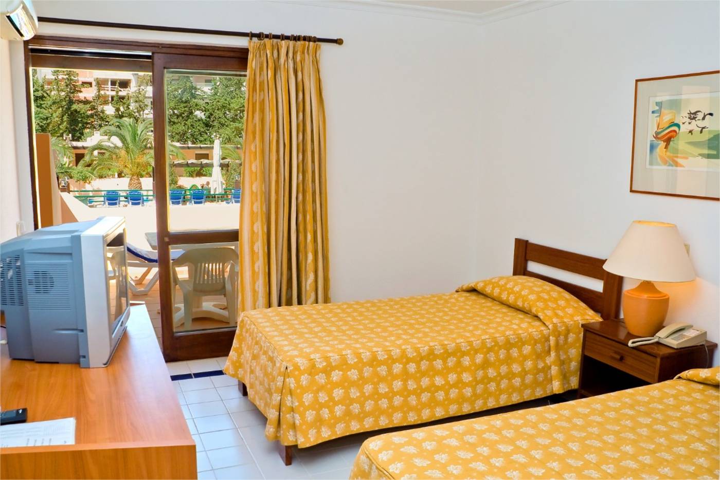 Apartamentos-da-Balaia-General-view-22