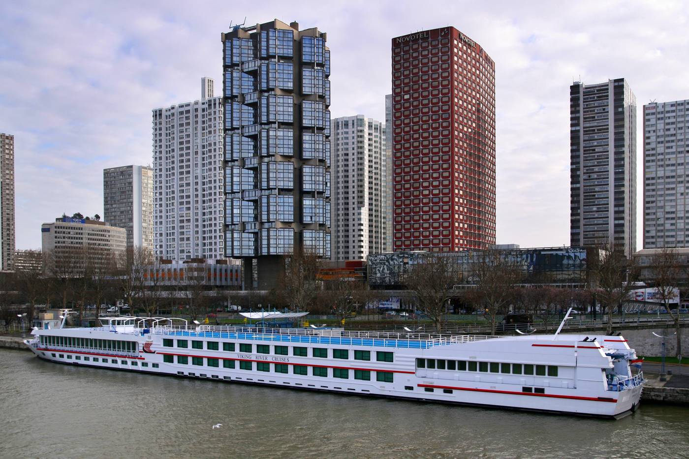 Adagio-Paris-Tour-Eiffel-General-view-1