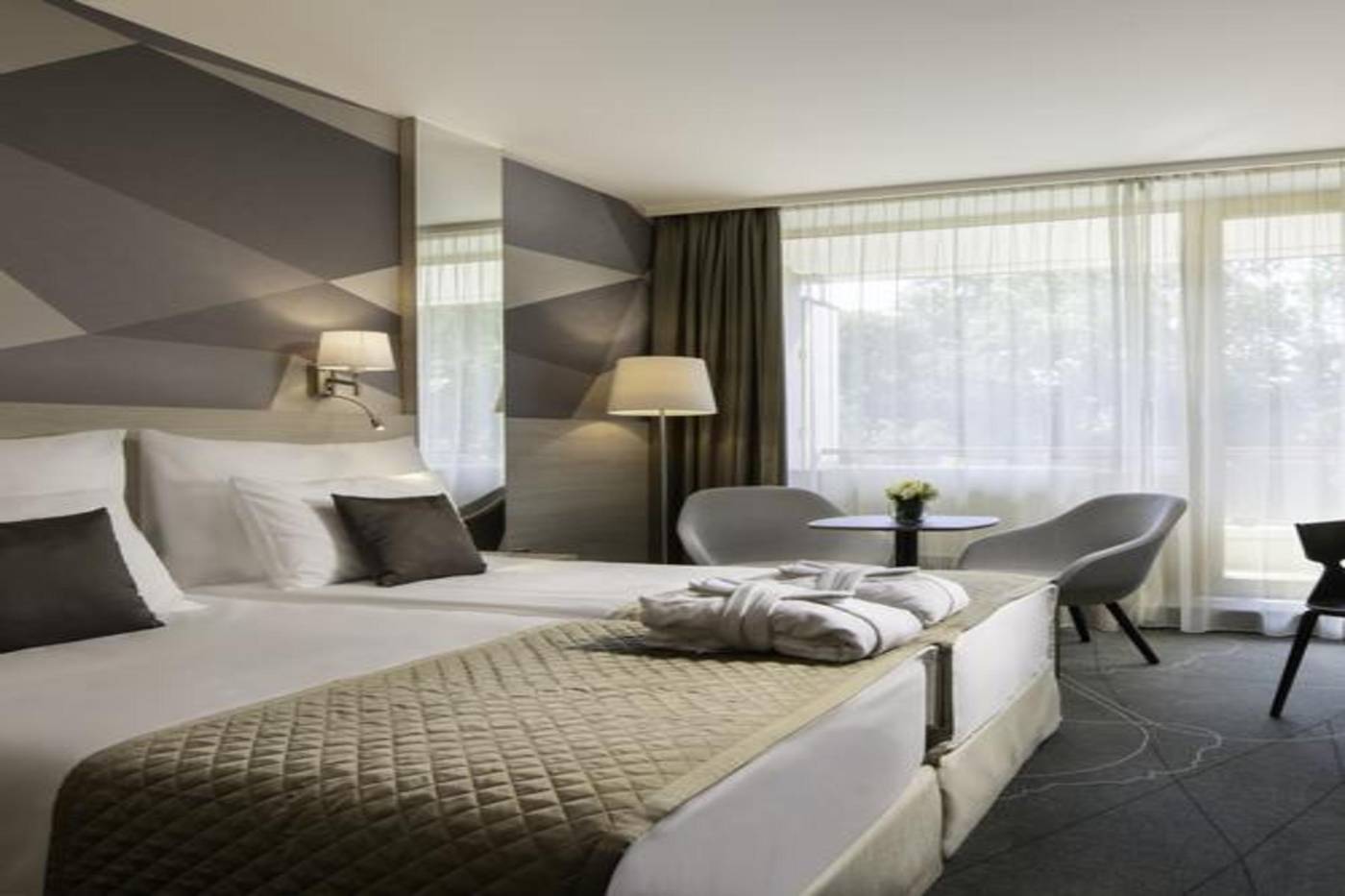 Ensana-Grand-Margaret-Island-Room-25