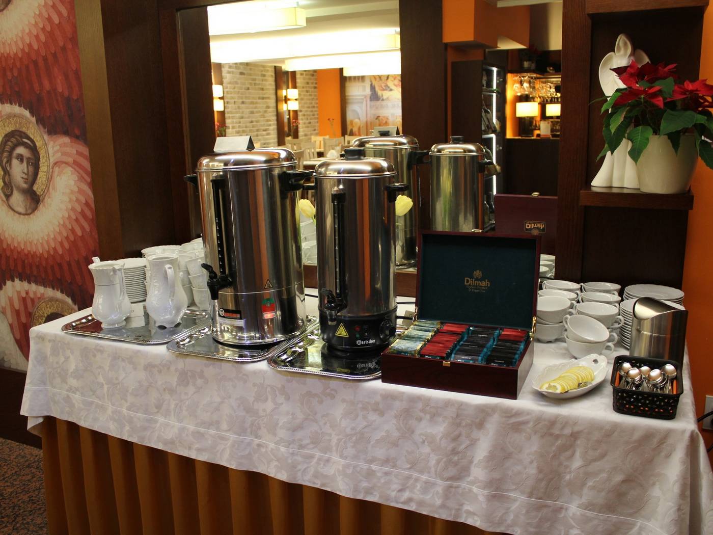 Domus-Mater-Restaurant-47