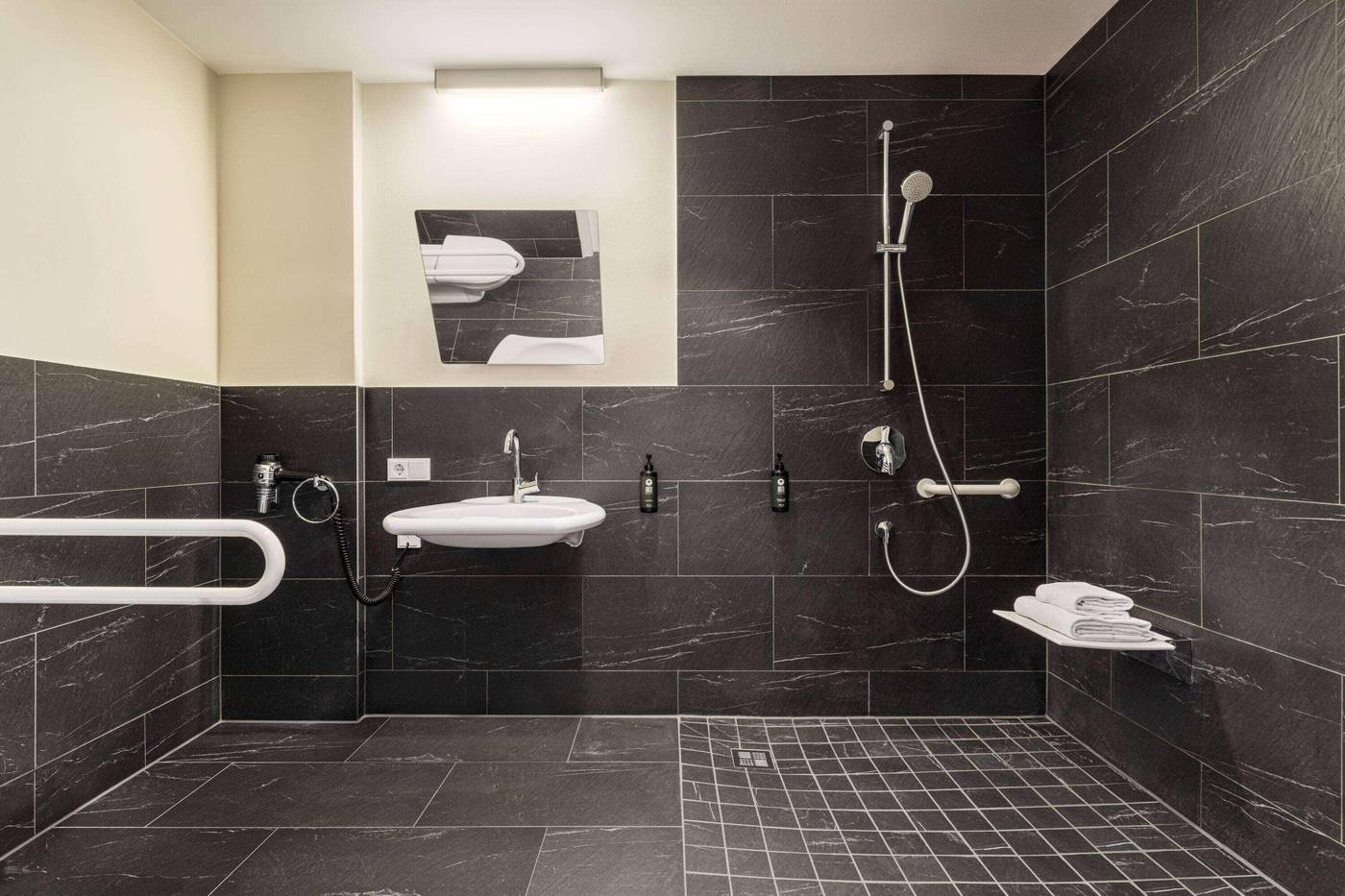 Vienna-House-Easy-by-Wyndham-Munich-Room-39