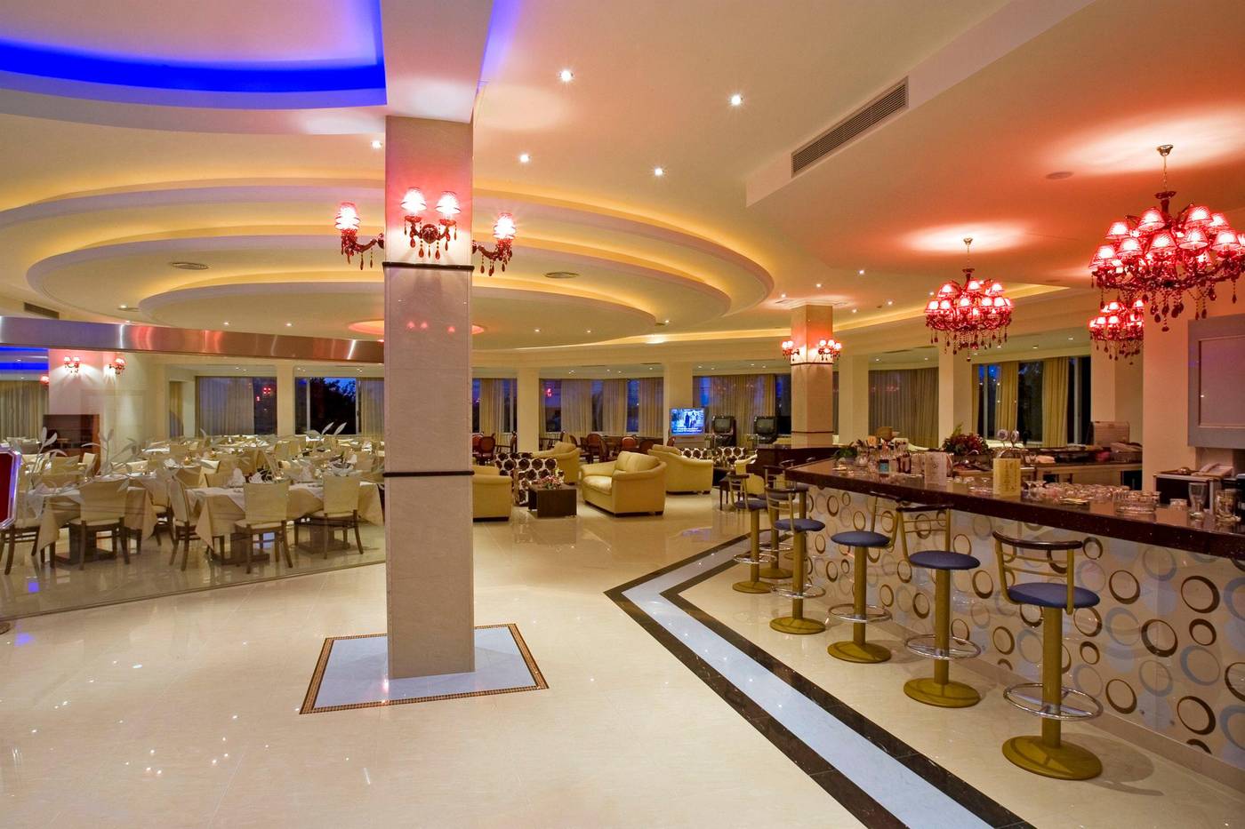 Lydia-Maris-Lobby-52