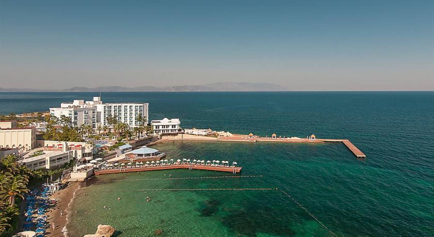 Le Bleu & Hotel Resort