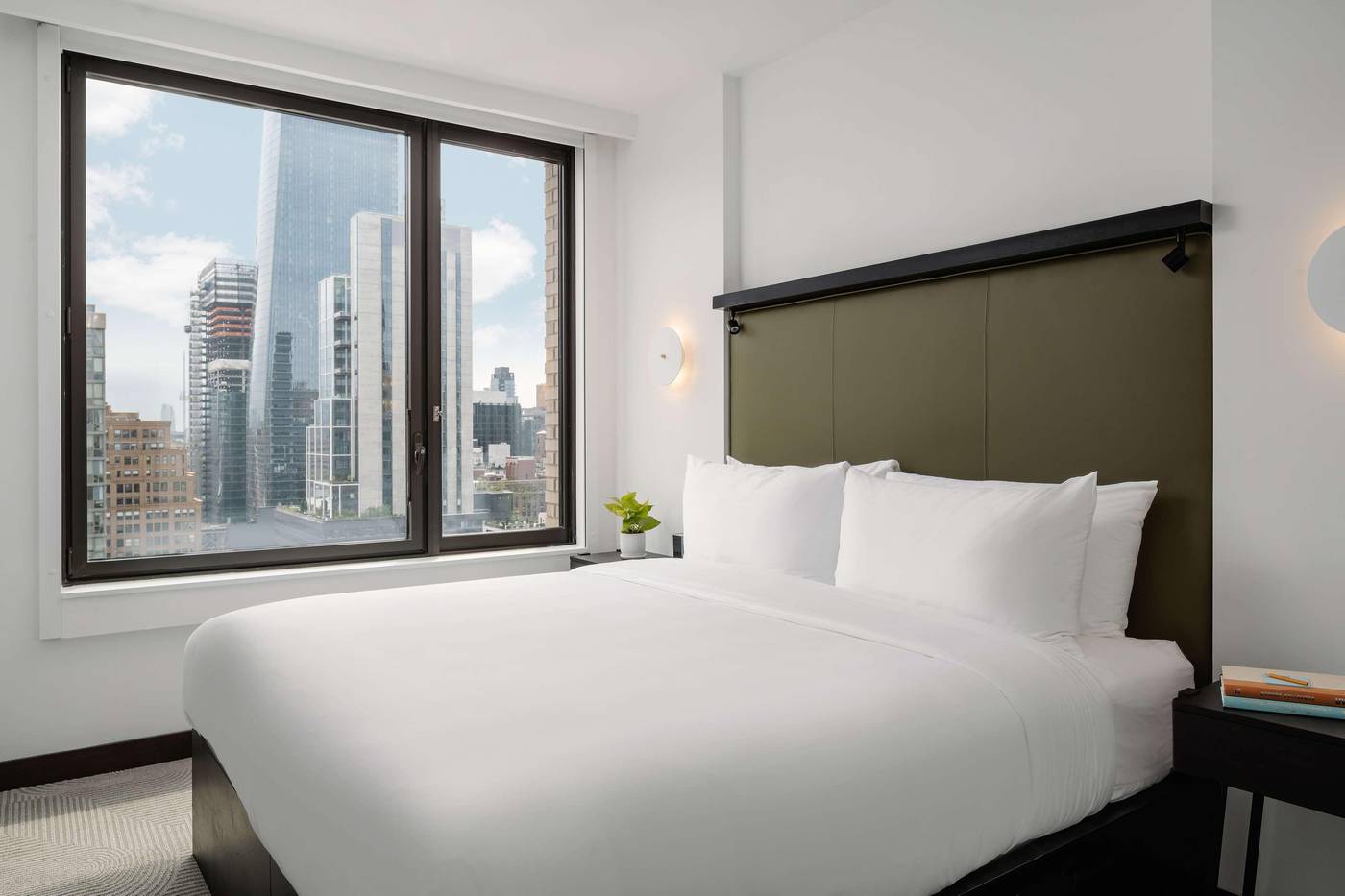 Arlo-Midtown-Times-Square-Room-7