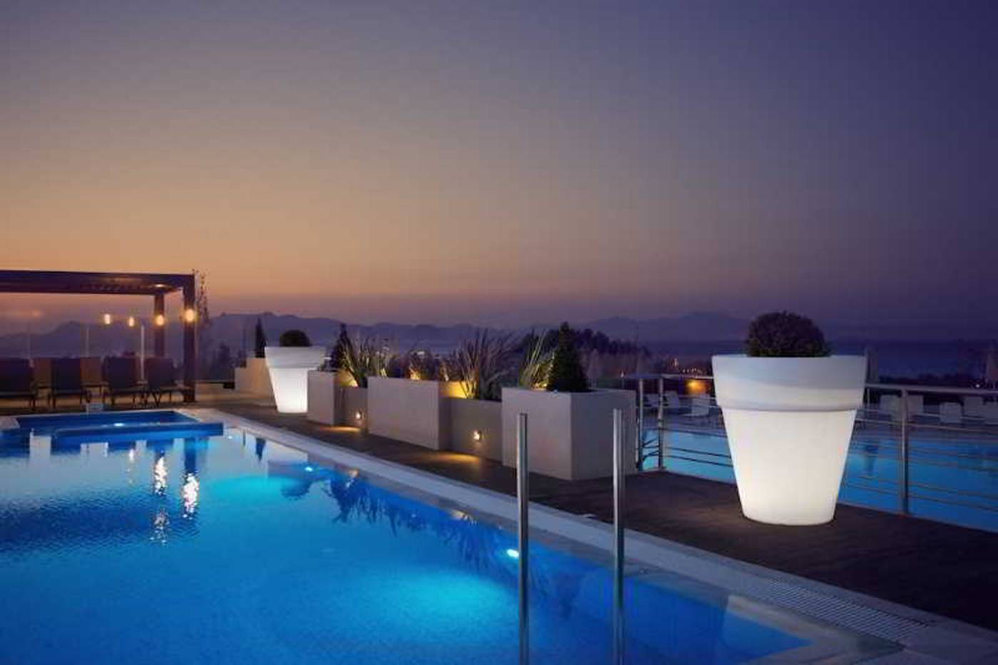 Kipriotis-Panorama-and-Suites-Pool-8