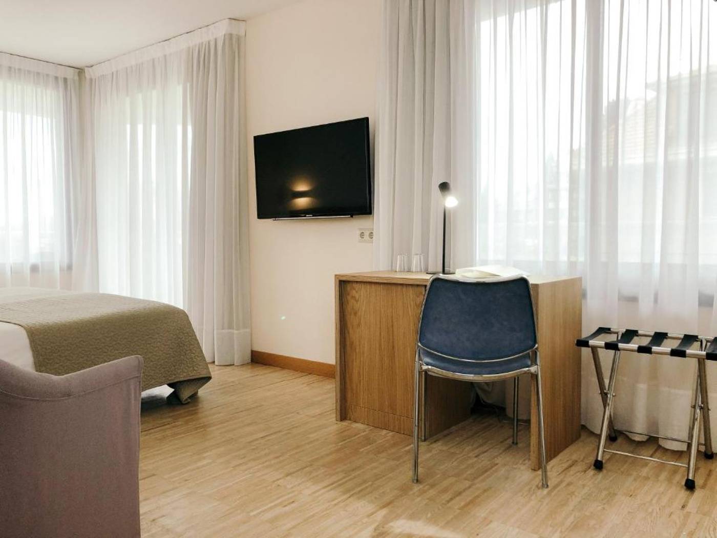 Gran Hotel Victoria-Spain-EL SARDINERO-Room-7