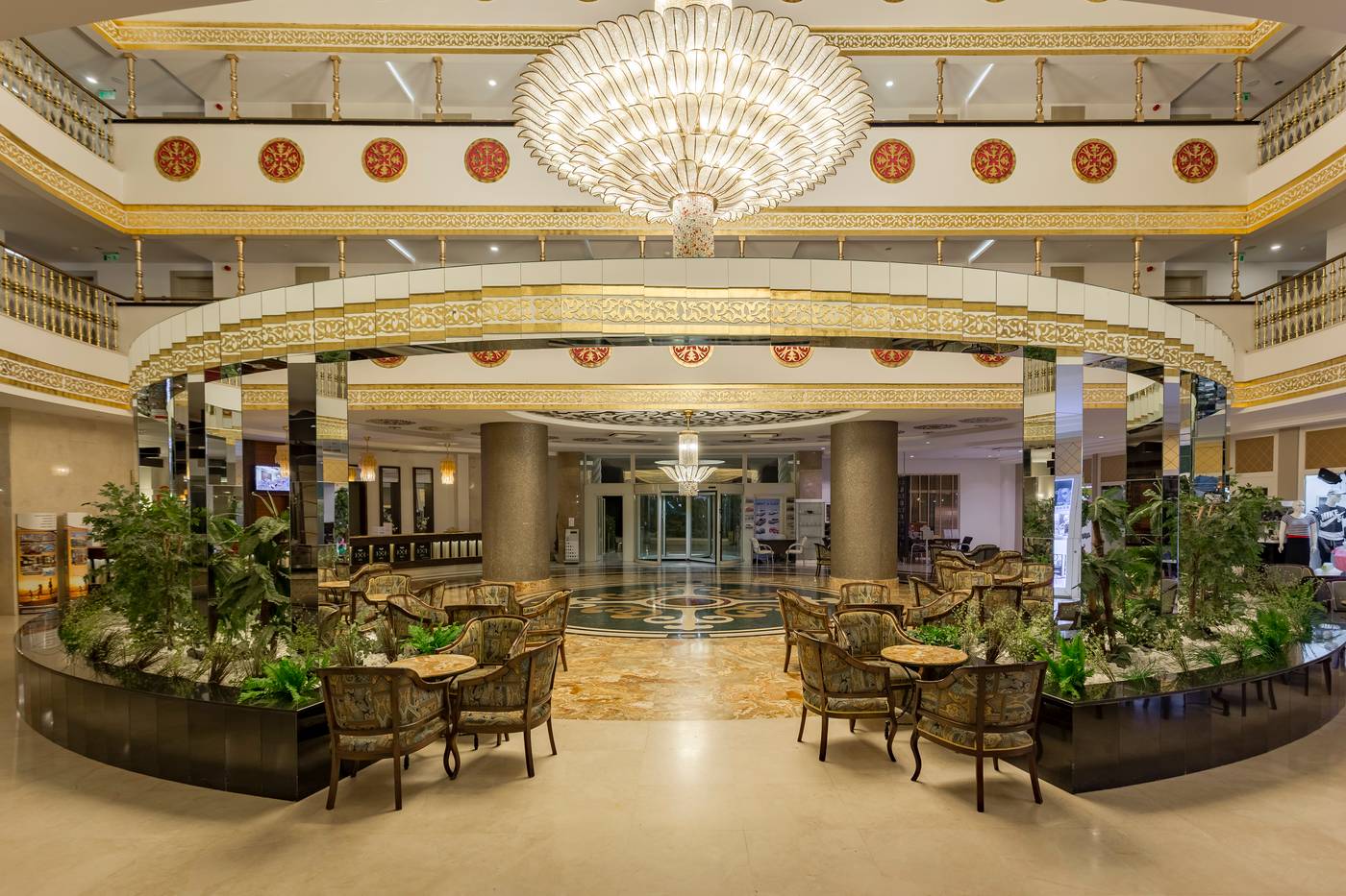 Side-Crown-Palace-Lobby-36