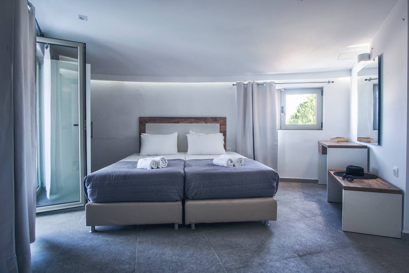 Island-Beach-Resort-Room-20