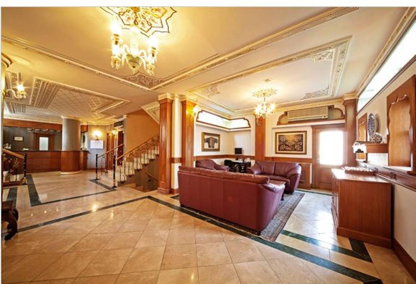 Azade-Hotel-Lobby-5