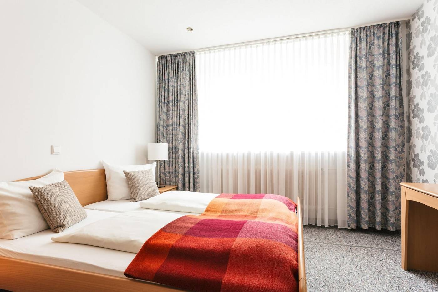 St Peter-Germany-NUREMBERG-Room-8