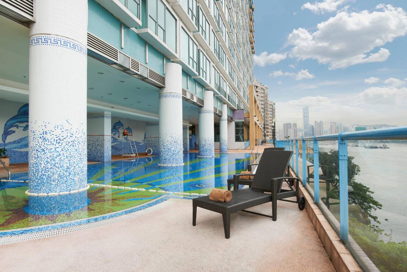 Grand-Bay-View-Hotel-Pool-2