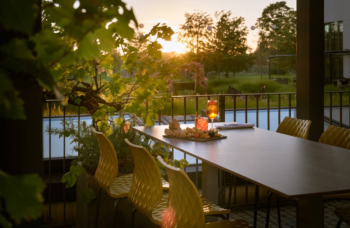 Leonardo-Royal-Hotel-Munich-Terrace-56