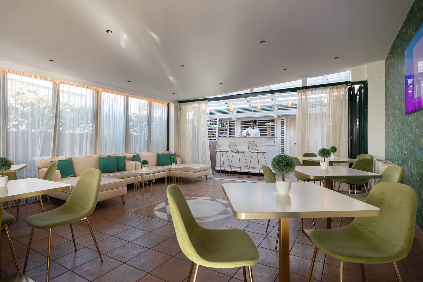 Palladium-Palace-Bar-3