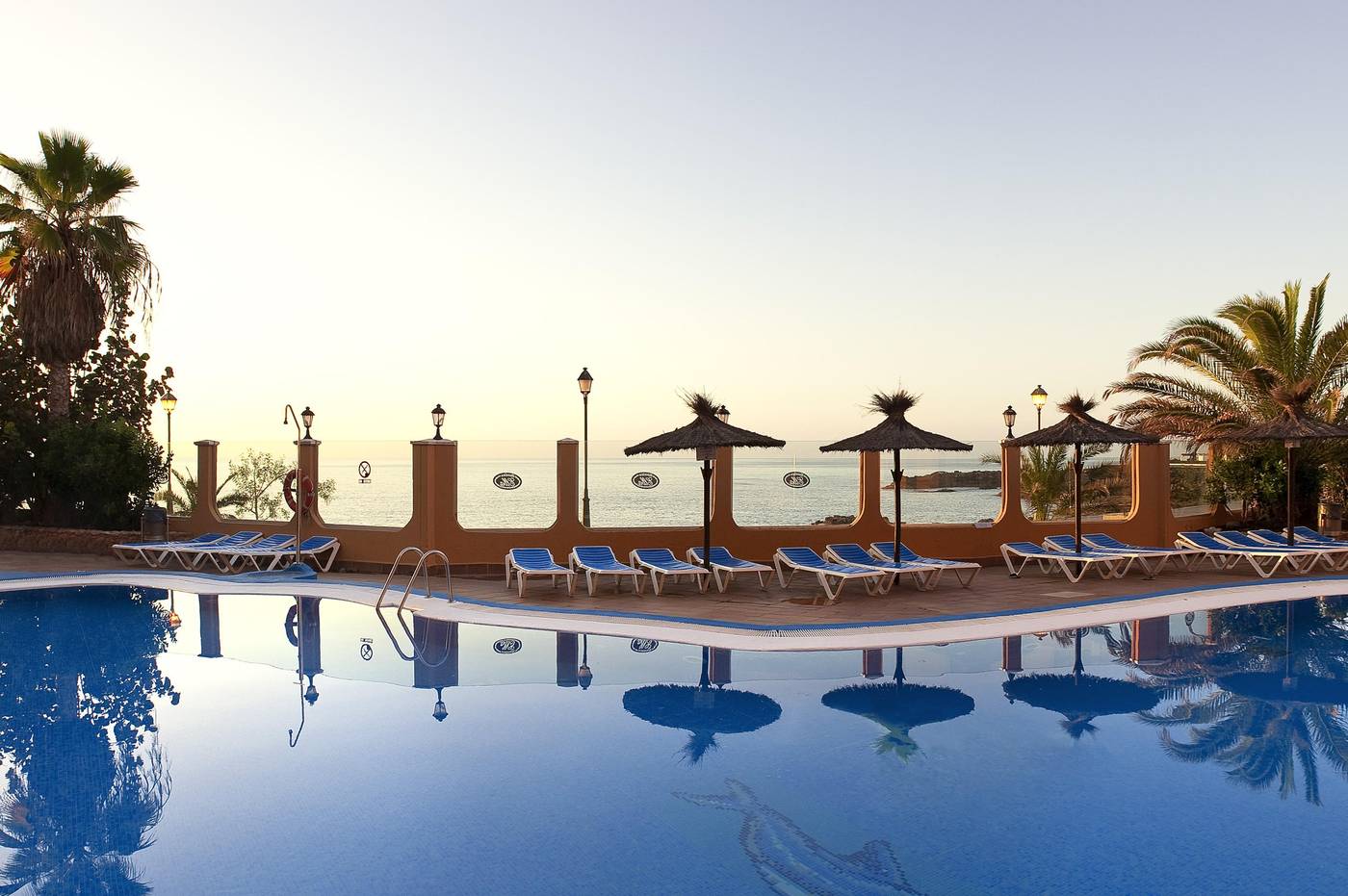 Elba-Castillo-San-Jorge-Pool-11