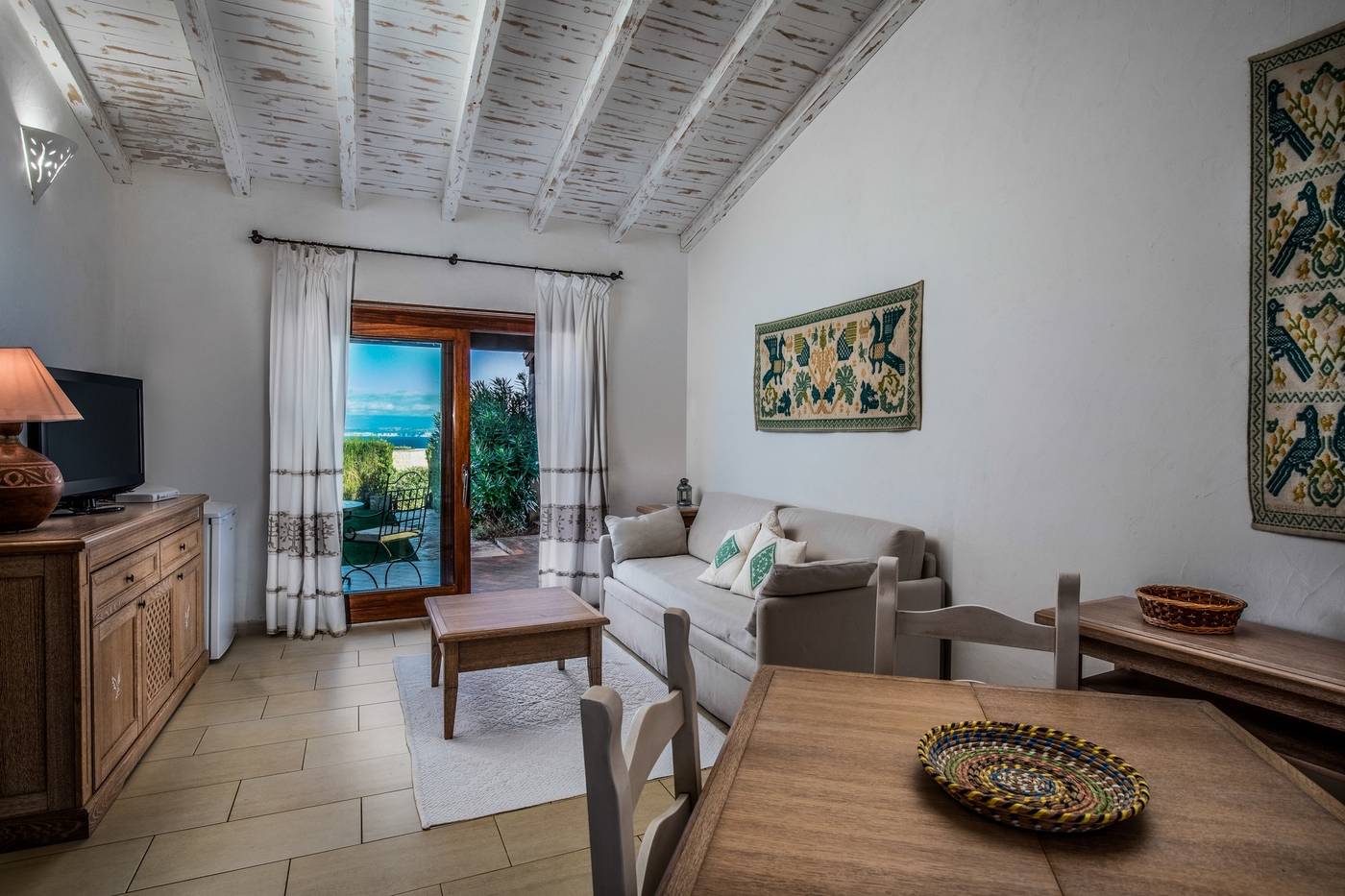 Punta-Falcone-Resort-Room-10