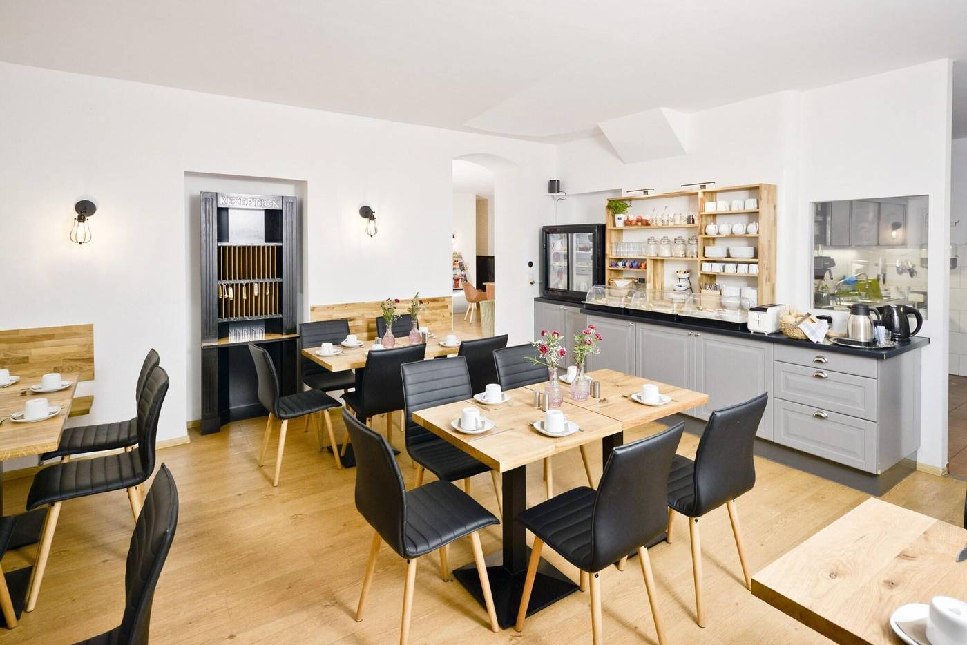 Old-Town-Hotel-Greifswalder-Strasse-Restaurant-10