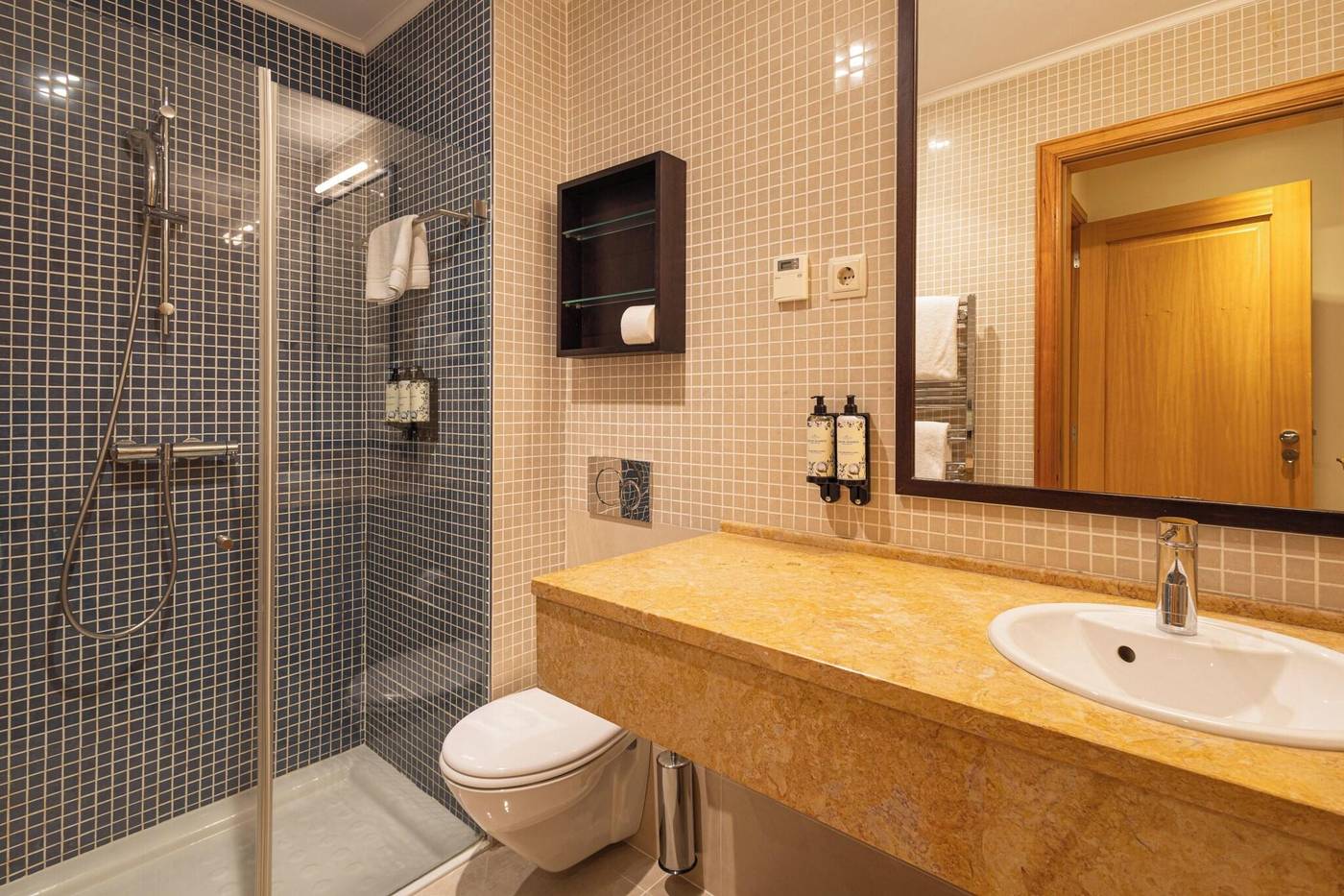The-Residences-at-Victoria-Room-33