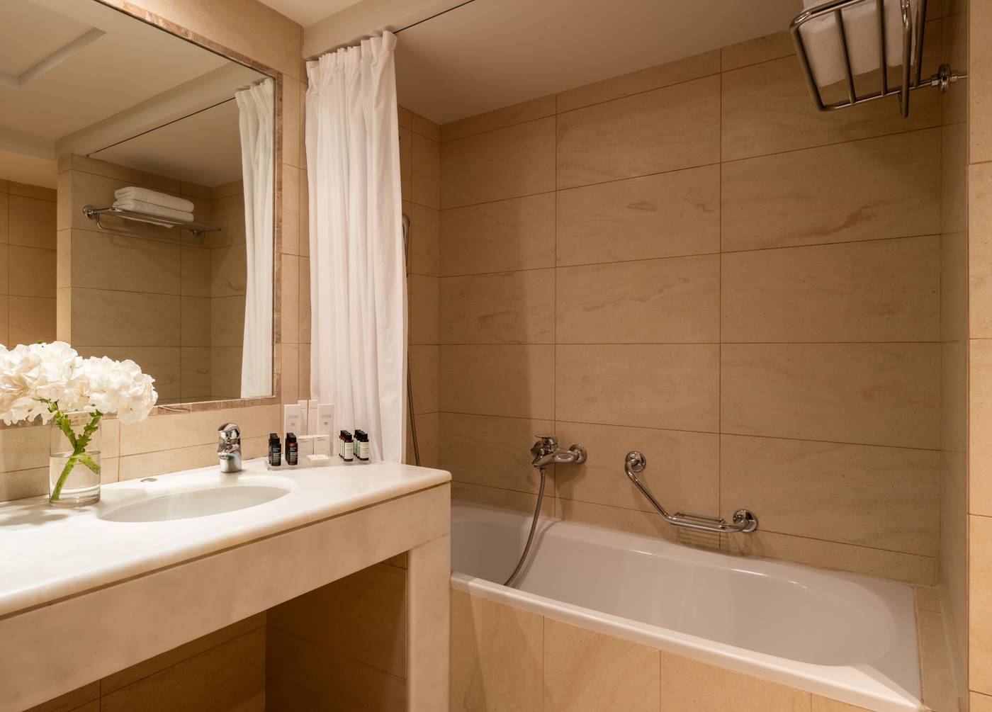 Plaza-Resort-Hotel-Room-35