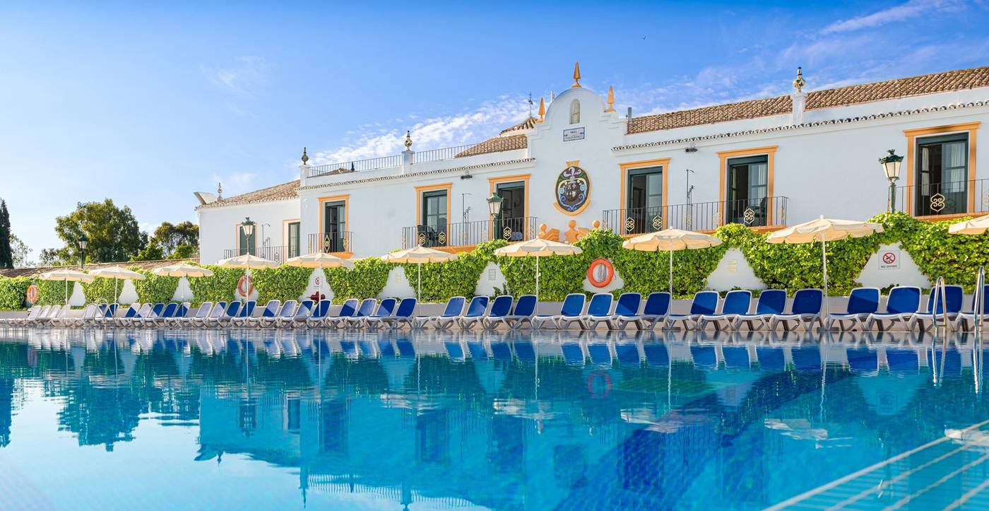 Globales-Pueblo-Andaluz-Pool-3