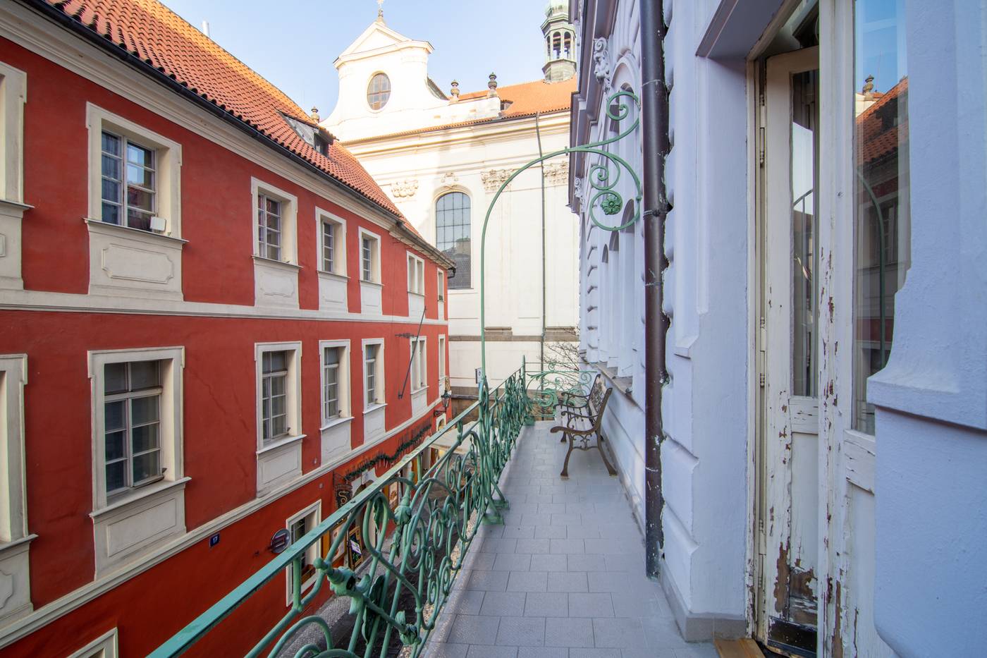 Royal-Road-Residence-Room-77