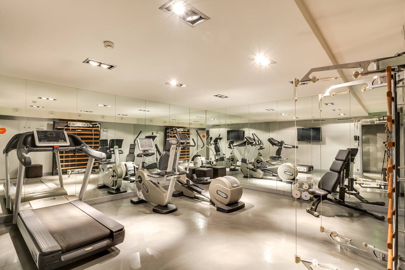 Pavillon-Nation-Sports-and-Entertainment-27