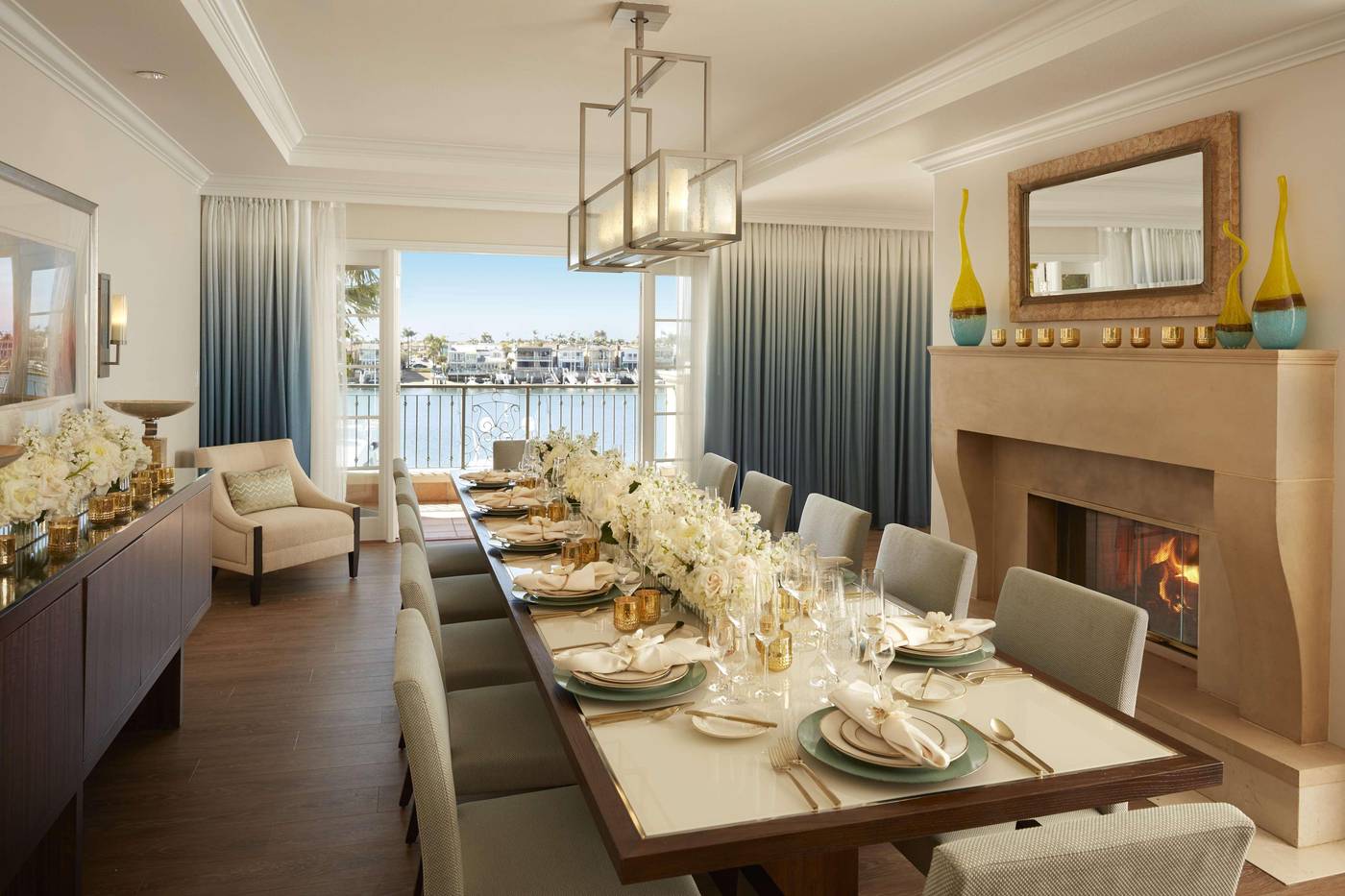 Balboa-Bay-Resort-Lobby-3