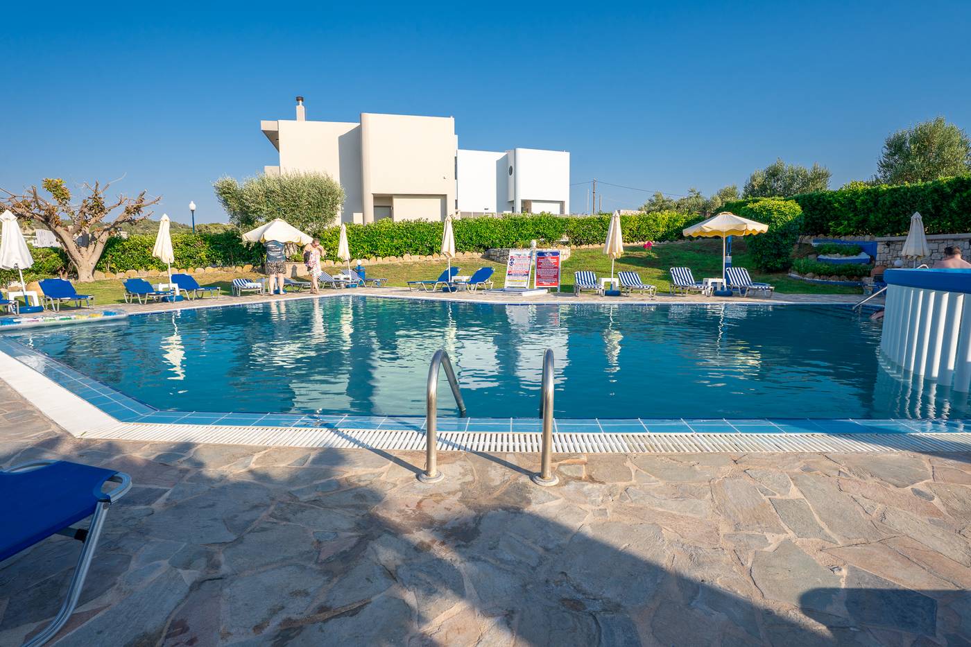 Sunlight-Studios-Pool-3