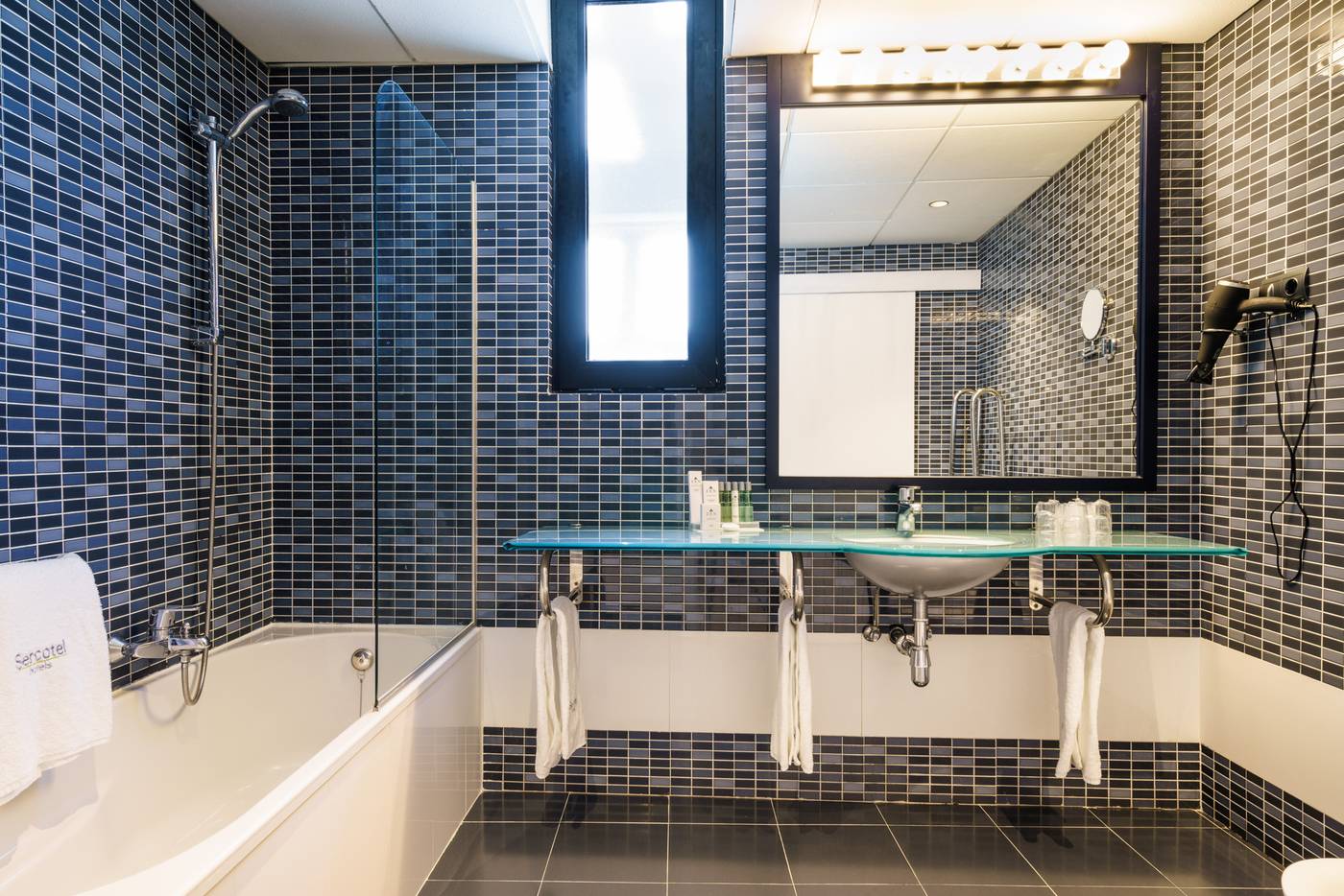 Sercotel-Malaga--ex-Silken-Puerta--Room-27