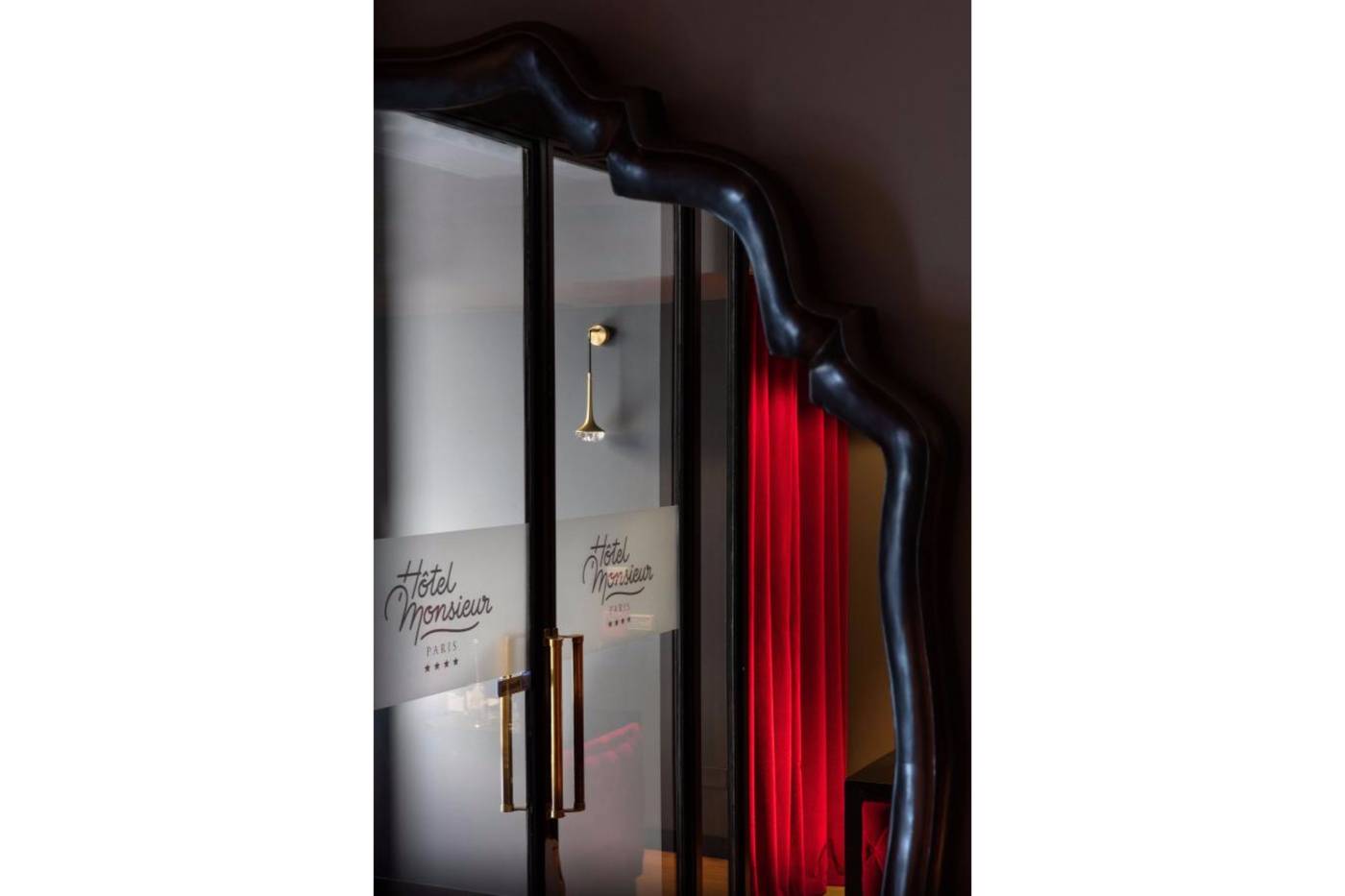 Monsieur-Lobby-9
