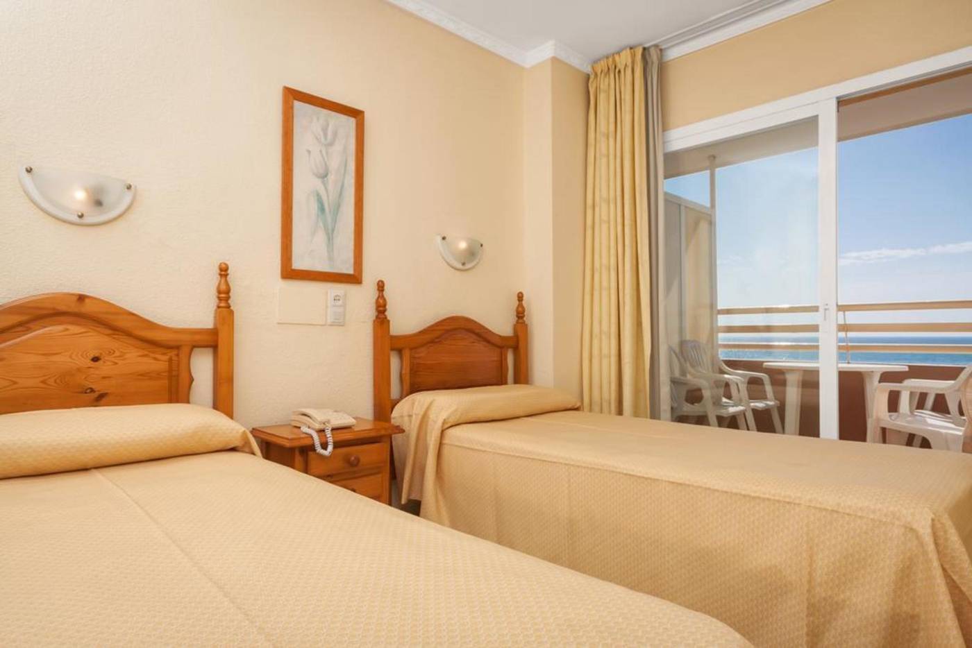 Stella-Maris-Room-13