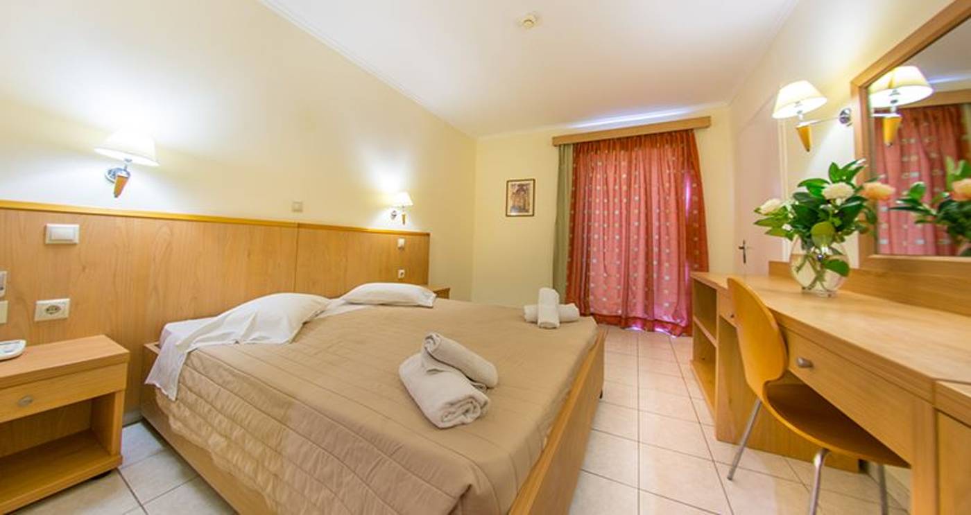 Poseidon-Beach-Room-15