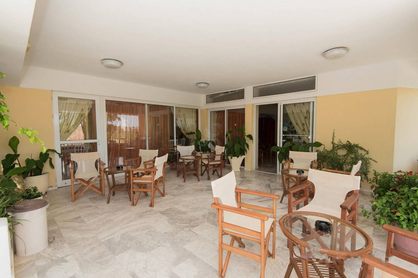 Leonidas-Hotel-And-Studios-Terrace-50