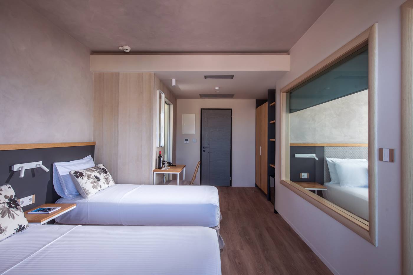 Corissia-Beach-Room-25