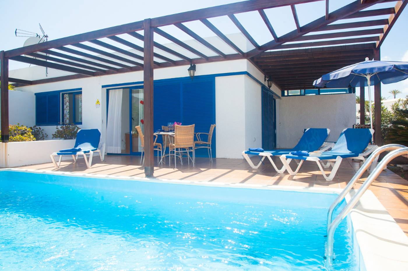 VILLAS-LAS-MARINAS-Room-10