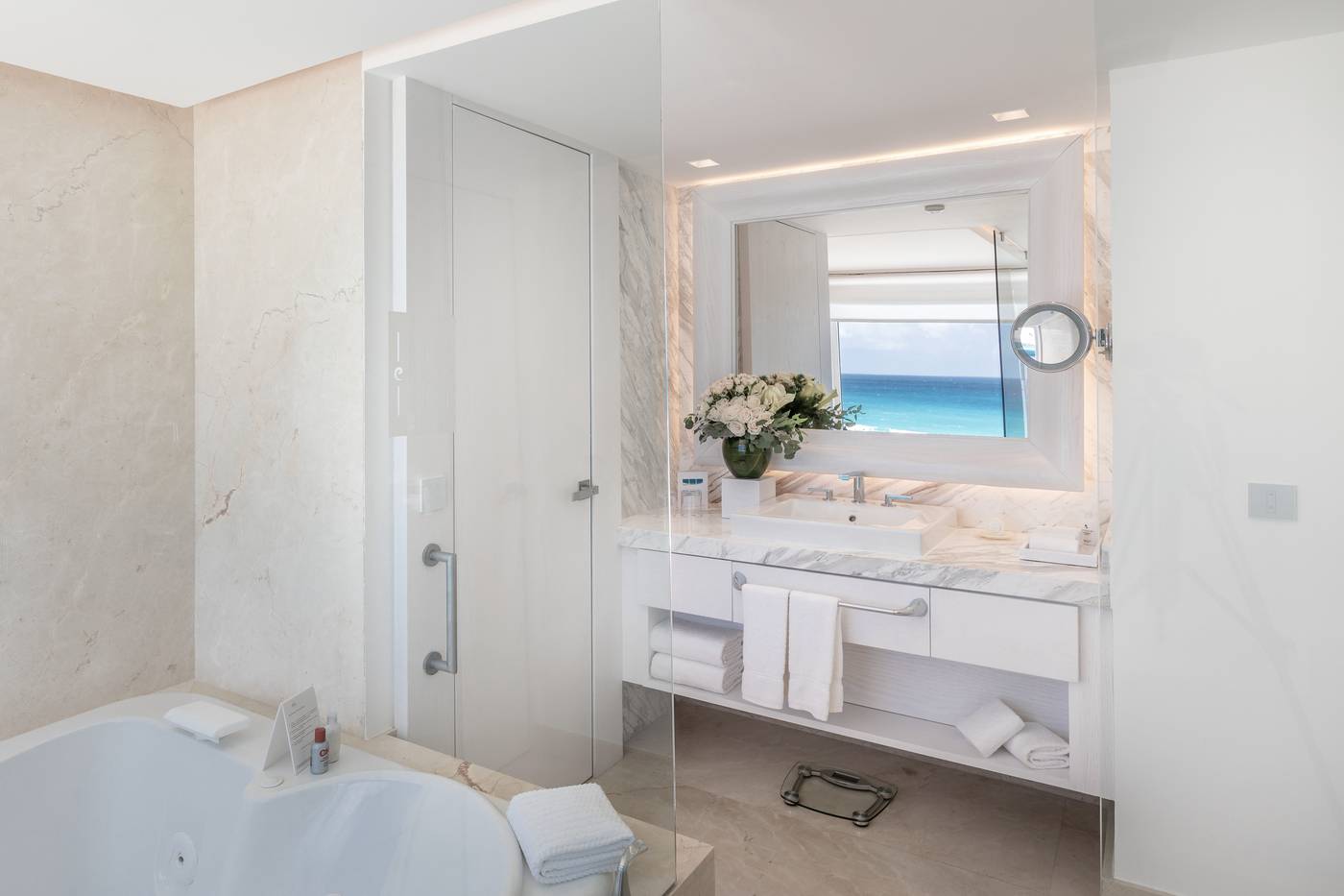 Le-Blanc-Spa-Resort-Room-28