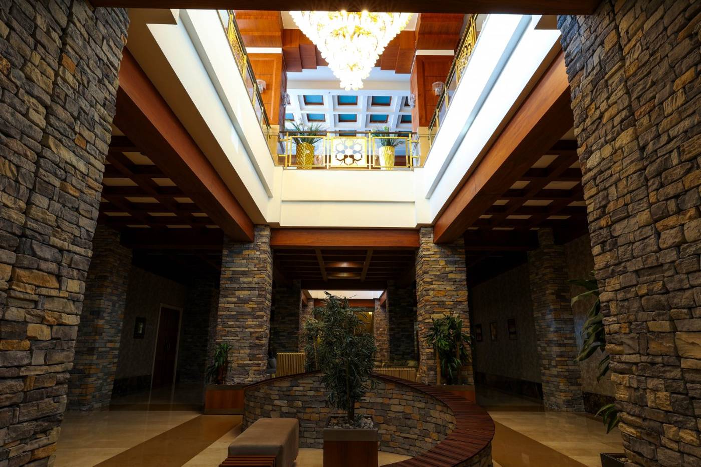 Crystal-Deluxe-Resort---Spa-Lobby-43