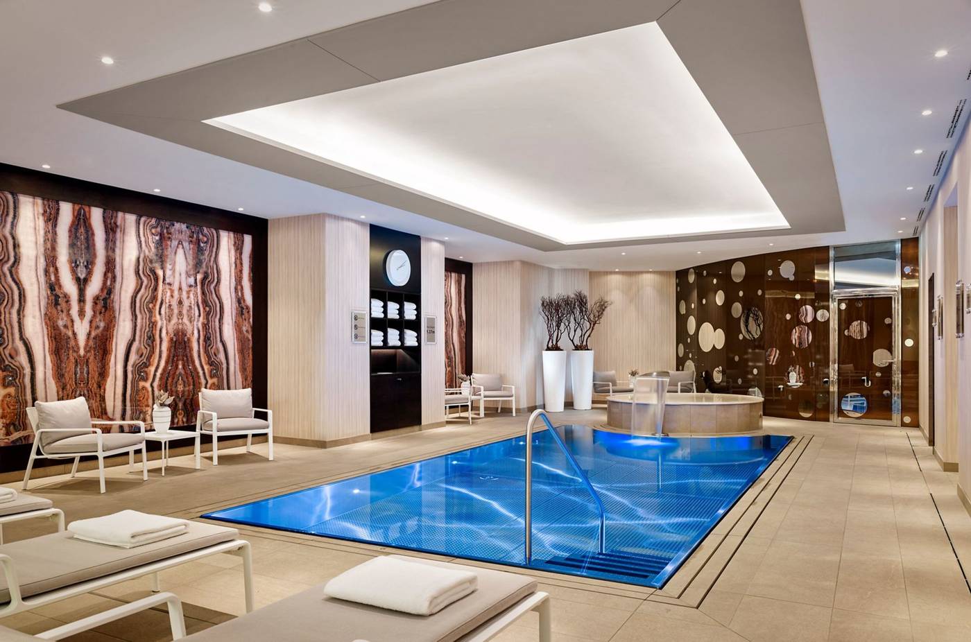 Ritz-Carlton-Berlin-Pool-75