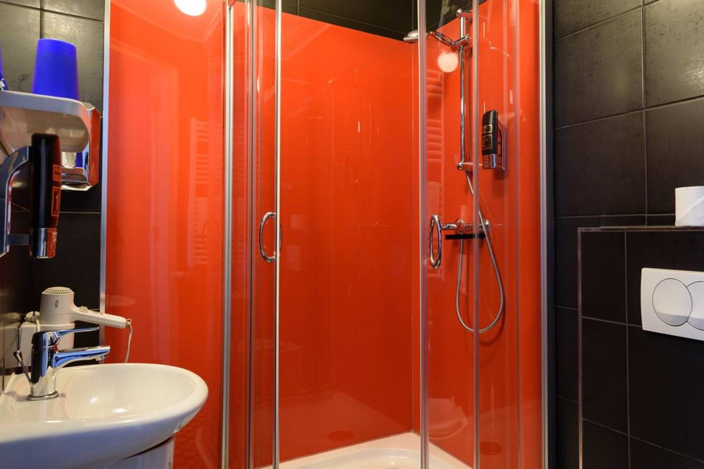 Highland-Atlantis-Amsterdam-Room-20