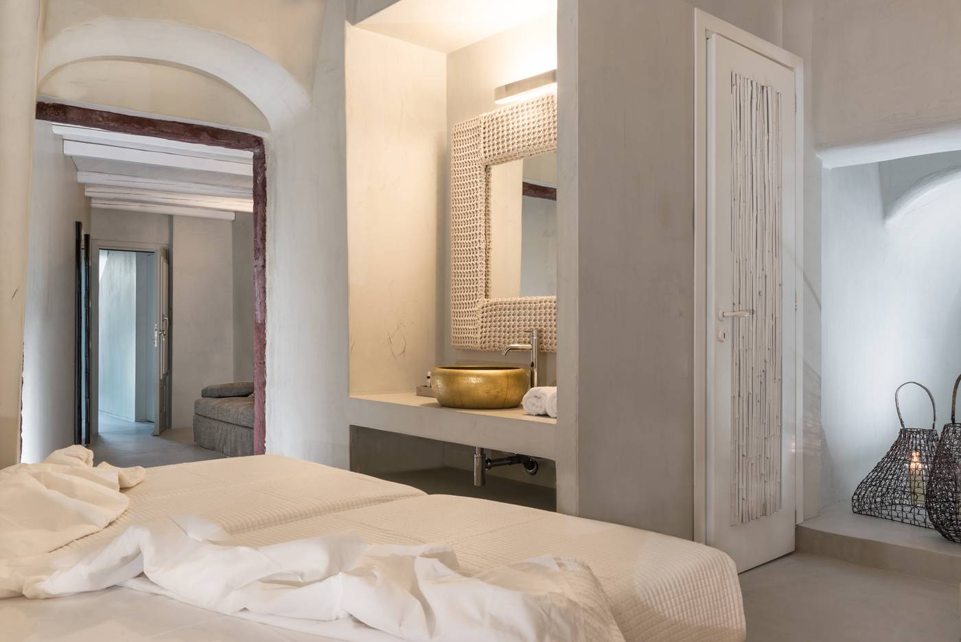 Mythical-Blue-Luxury-Suites-Room-21