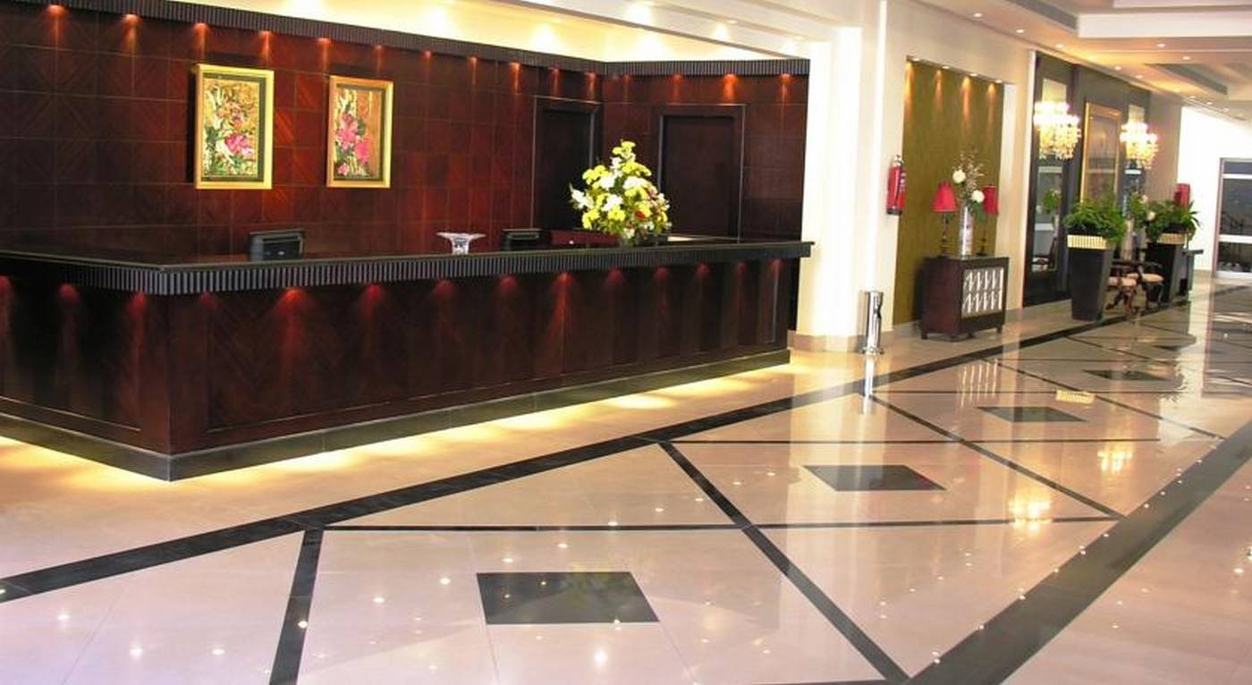 Pyramisa-Sunset-Pearl-Lobby-25