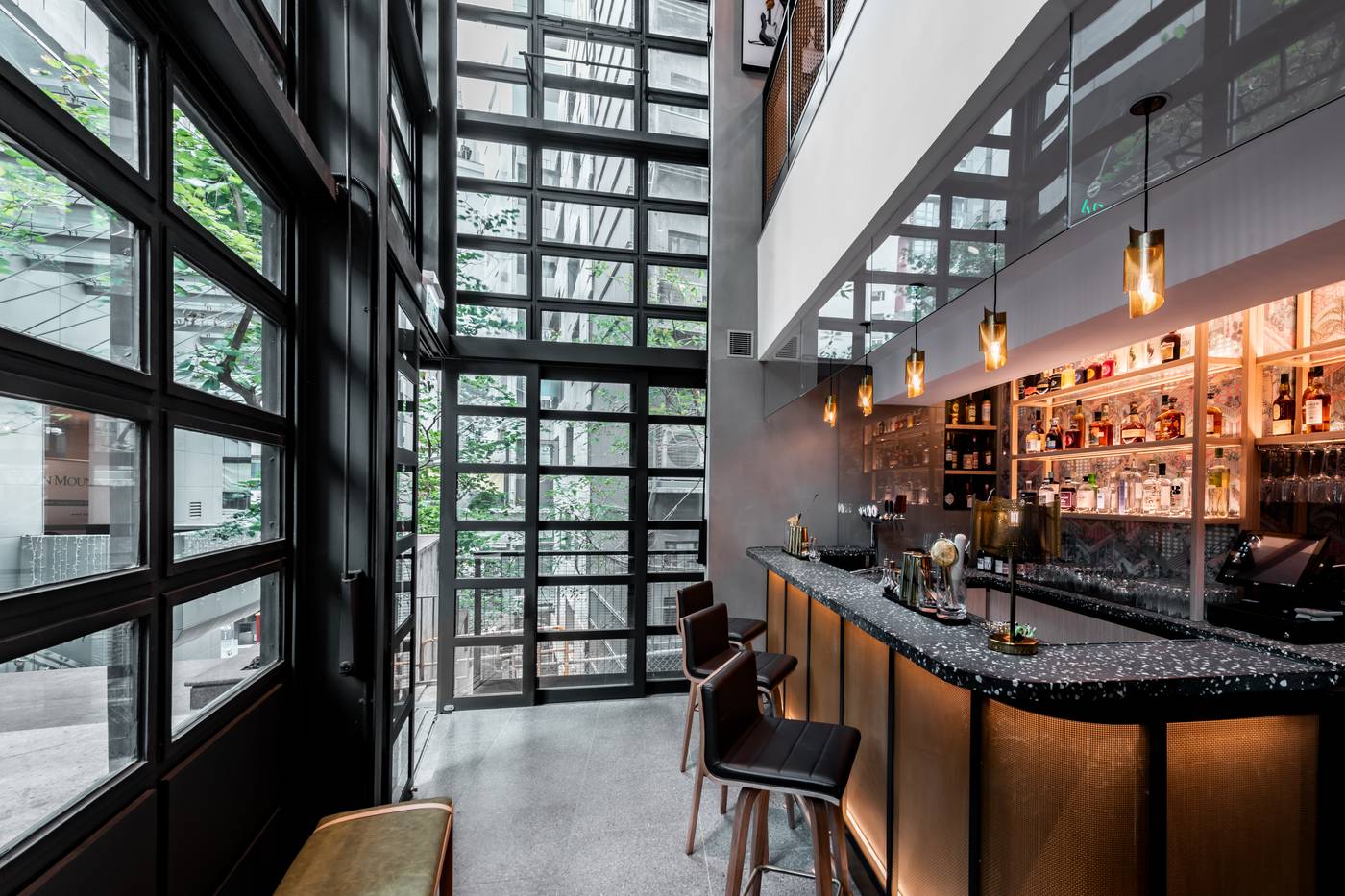 Ovolo-Central-Bar-2