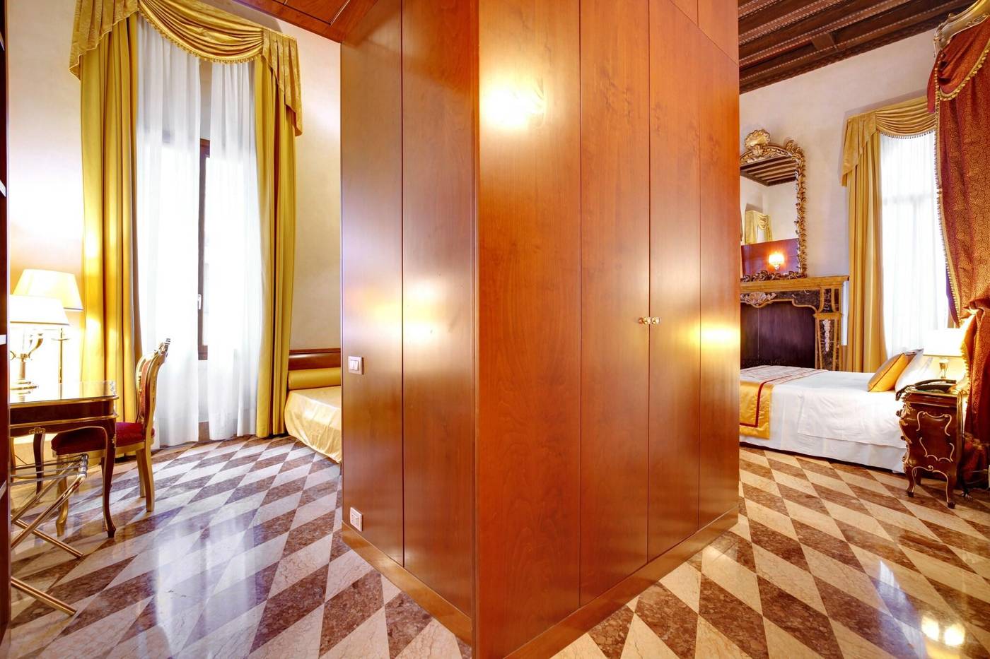 Hotel-Dona-Palace-Room-71