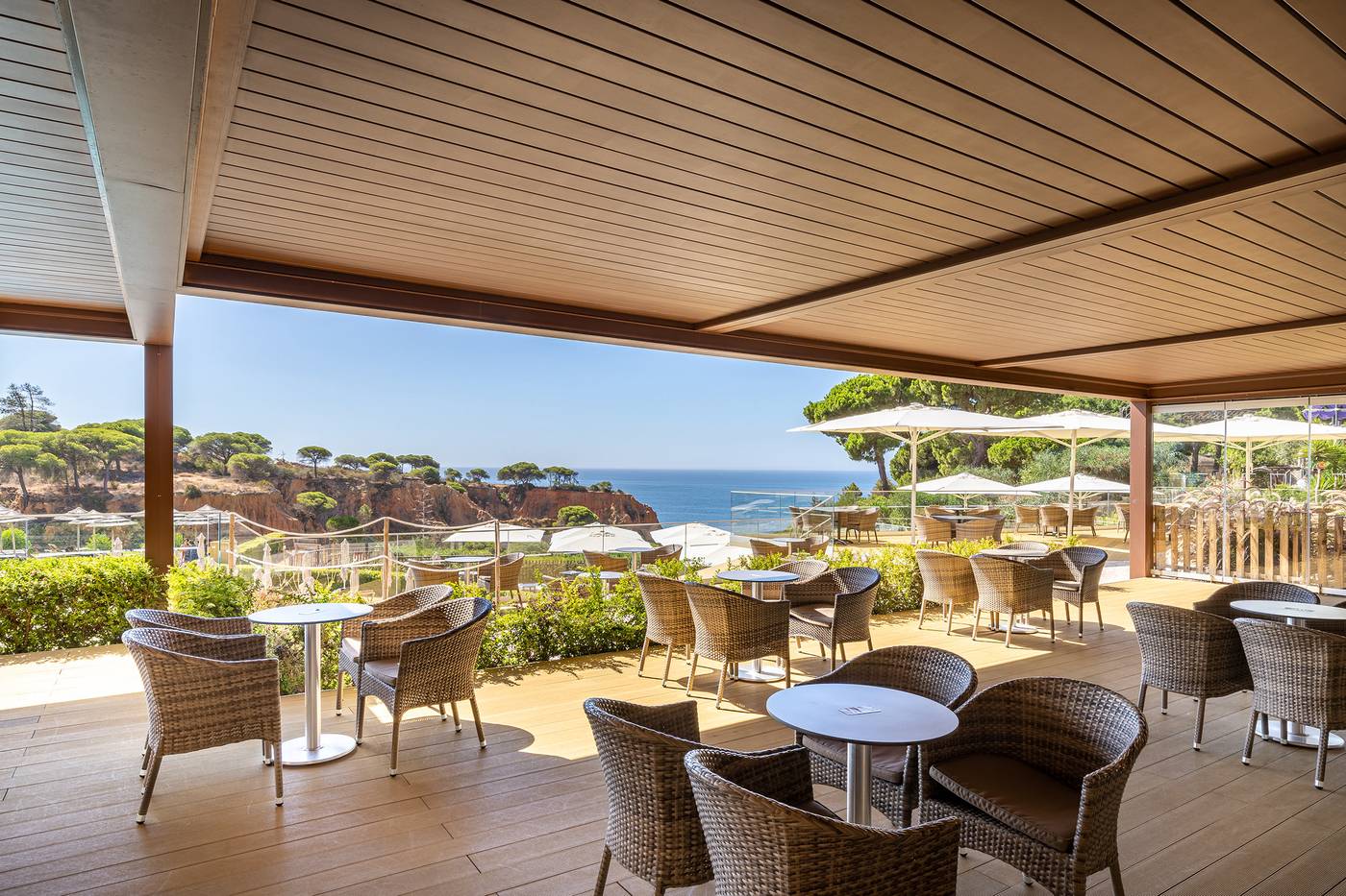 3HB-Falesia-Garden-Bar-28