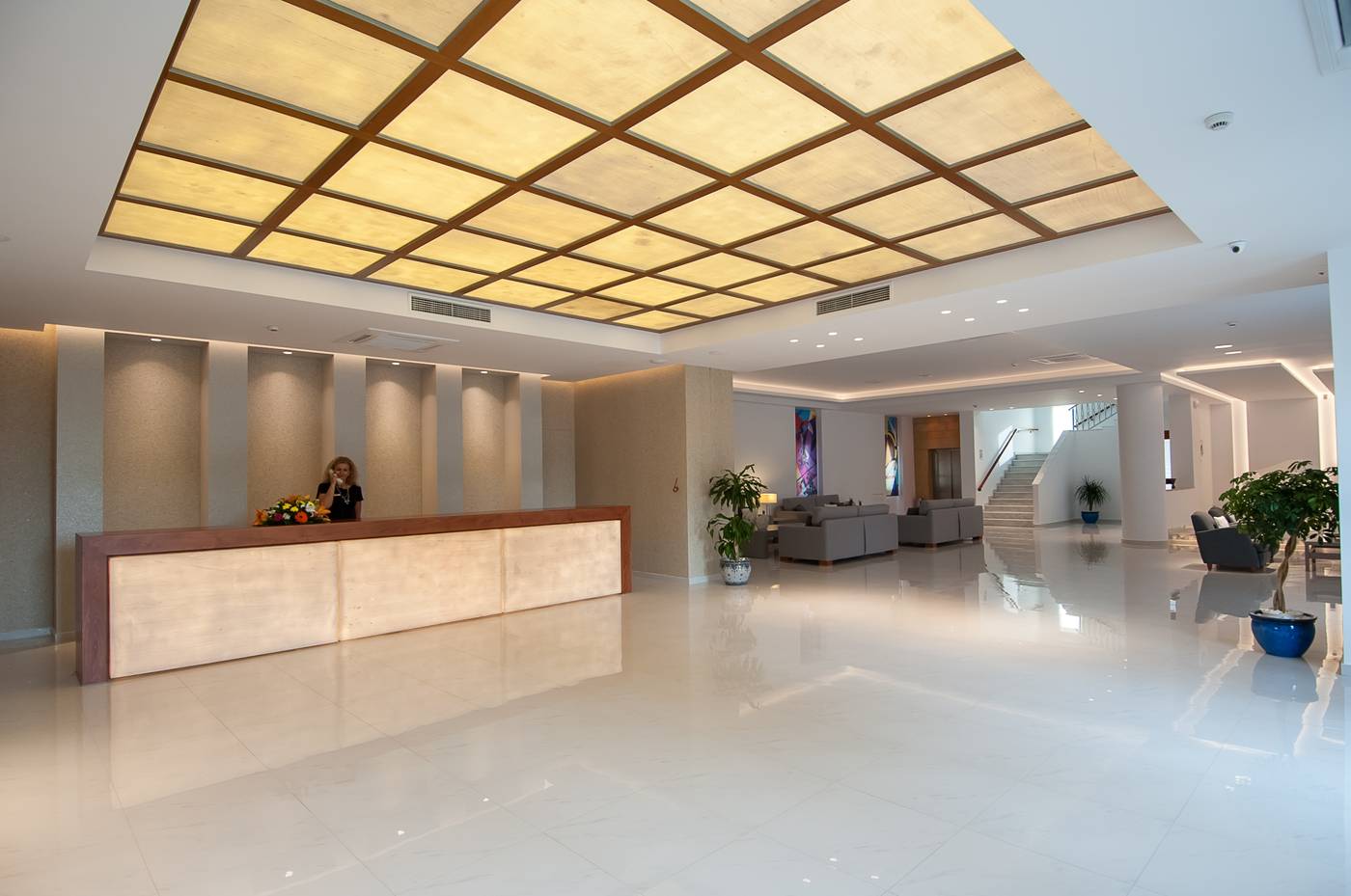 Hotel-Mediterranean-Beach-Lobby-71