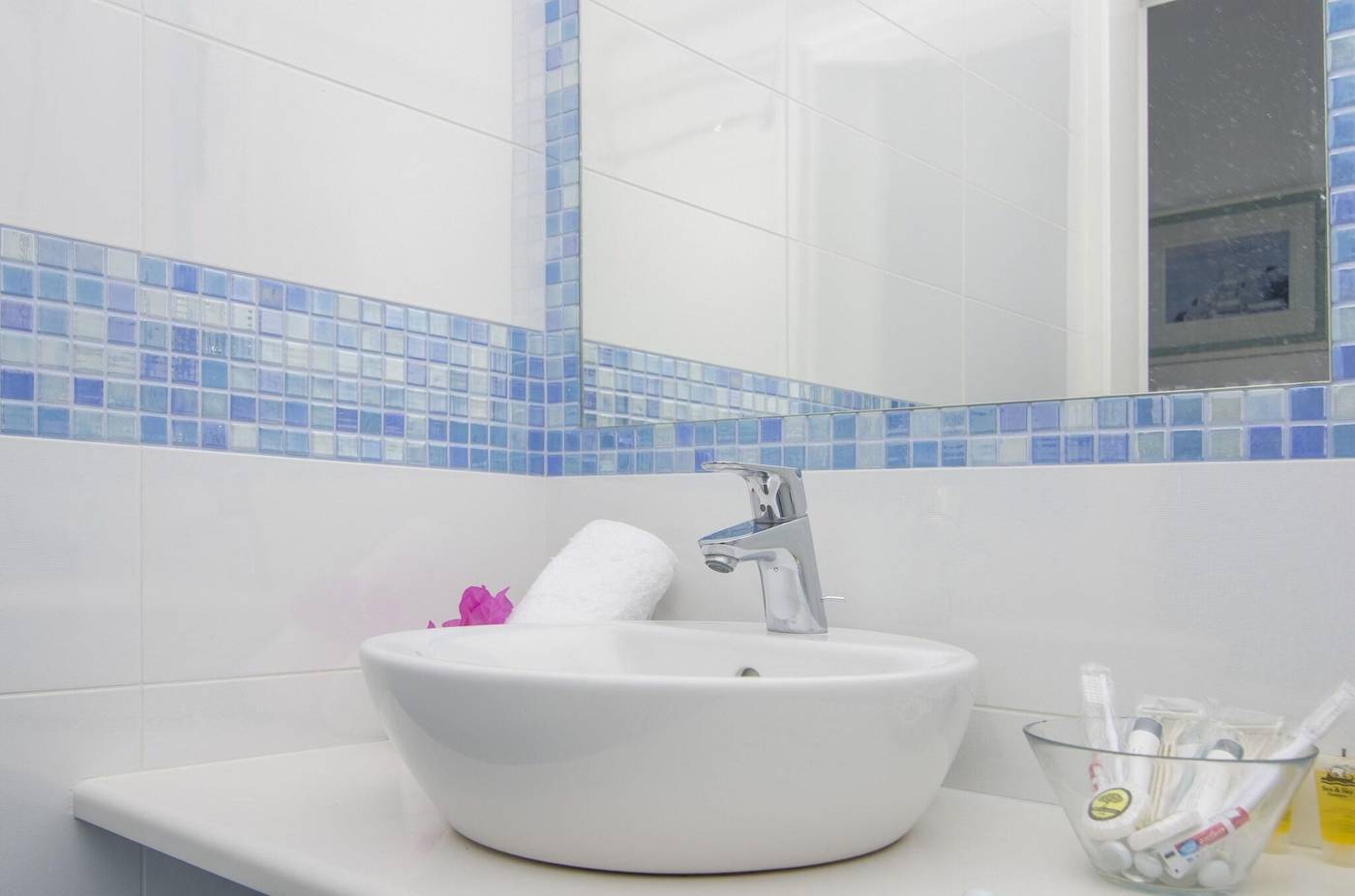 Paradise-Resort-Room-32