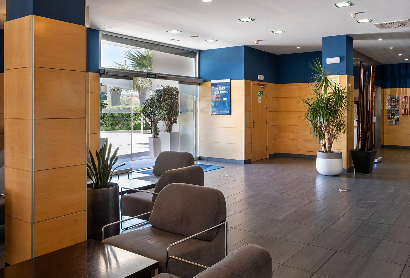 Holiday-Inn-Express-Malaga-Airport-General-view-33