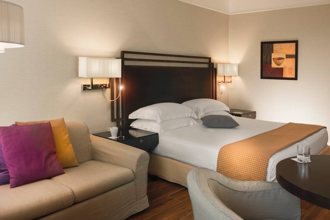 Crowne-Plaza-Rome---St--Peter-s-Room-38