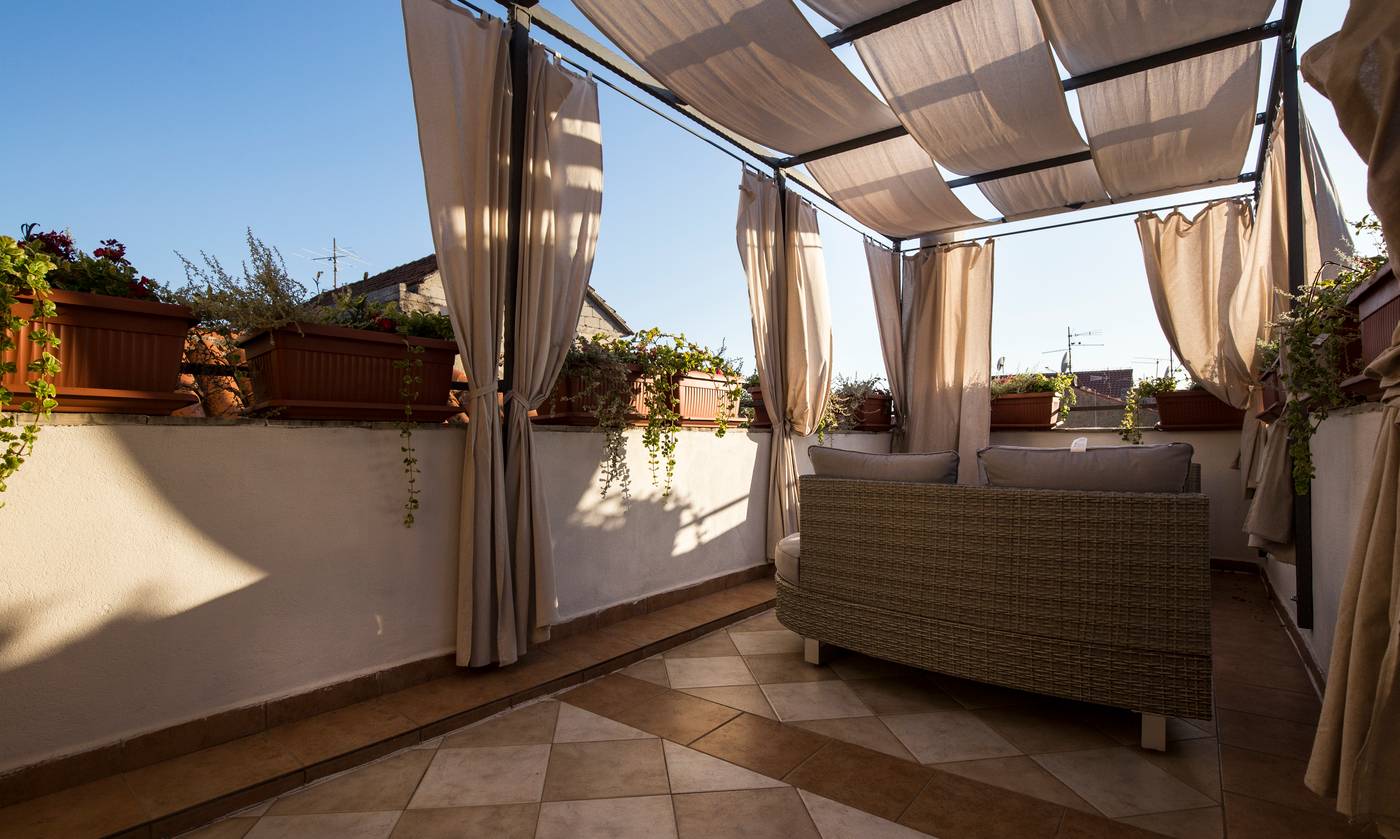 Pasike-Hotel-Terrace-84