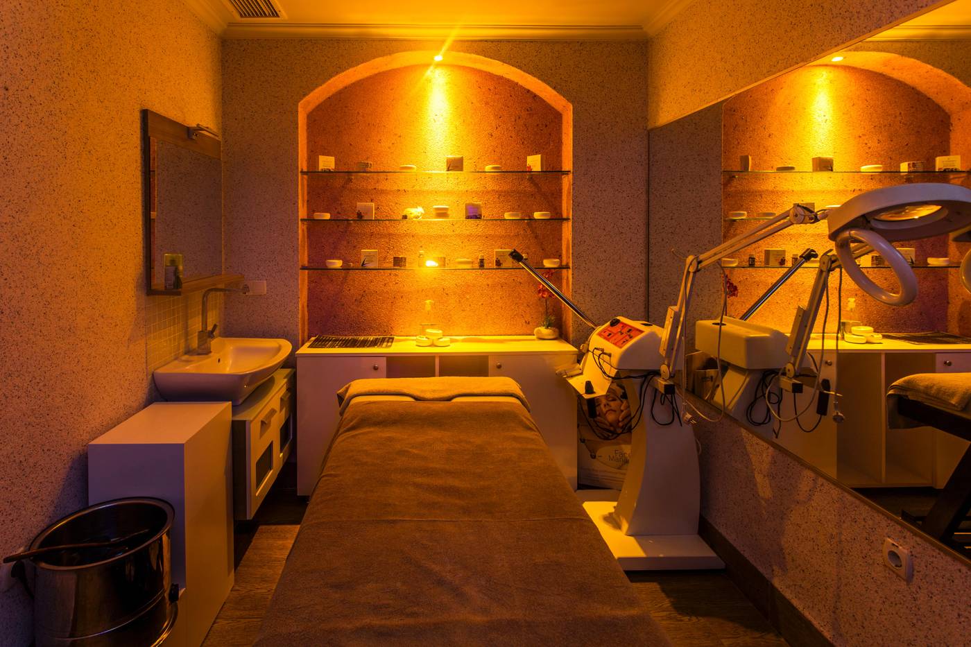 White-Gold-Hotel---Spa-Sports-and-Entertainment-52