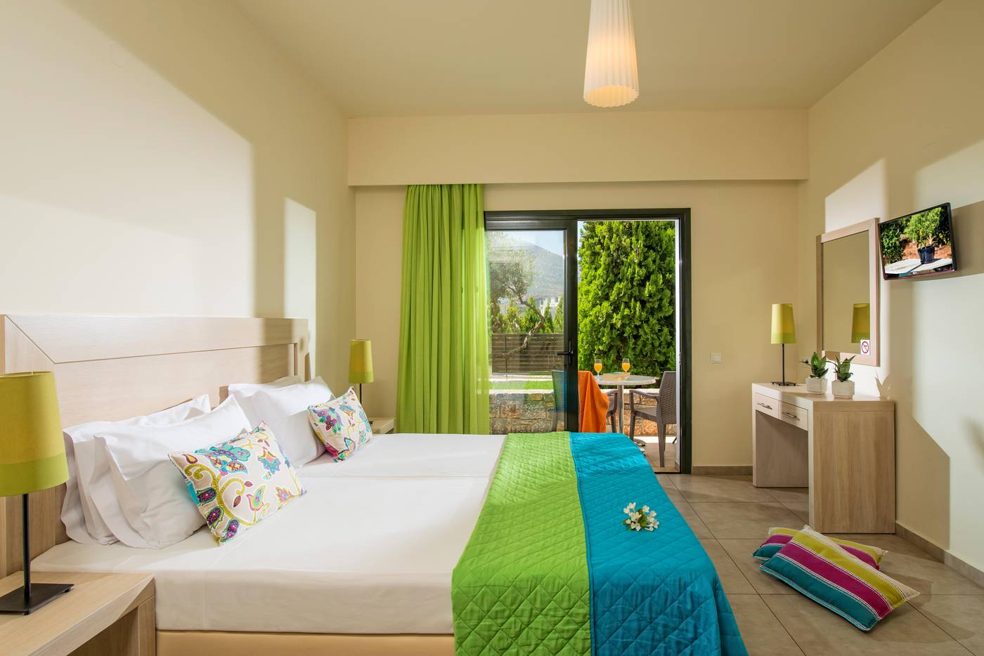 Kristalli-Apartments-Room-14
